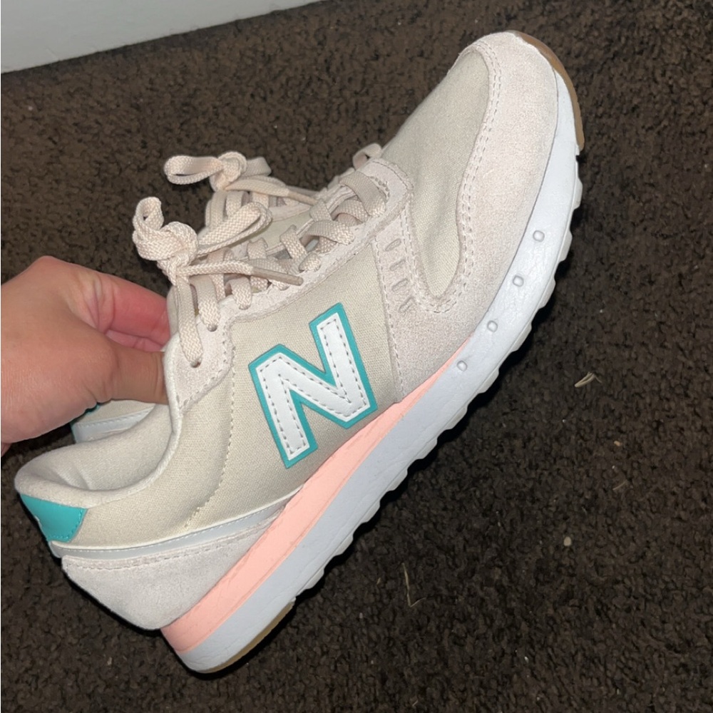 New Balance Cream Sneakers with Blue and Pink Highlights